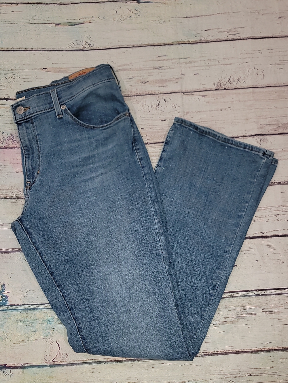 Levis Classic Bootcut Jeans